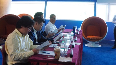 E90A900D-2BD7-48F1-AD04-A66C2BDFC5D2